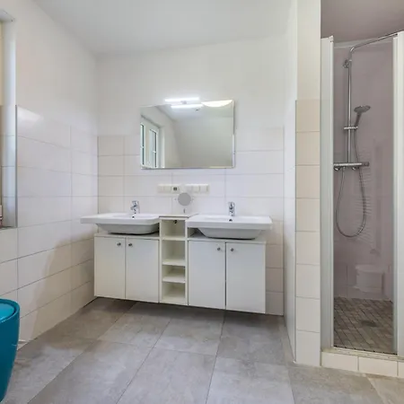 Mara Mit 5 Schlafzimmern Holiday home