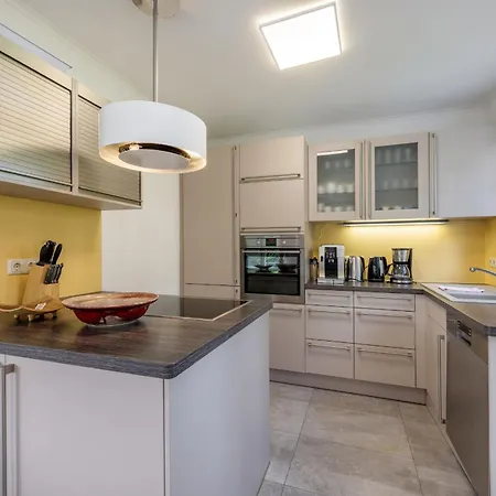 Holiday home Mara Mit 5 Schlafzimmern *